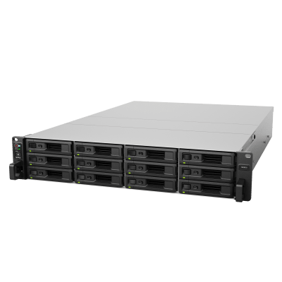 Servidor de Almacenamiento / 12 Bahías / Expansible a 96 Bahías / 1.728 PB / 6,200/3,000 MB/s / 10GbE / DDR4 ECC 16 GB