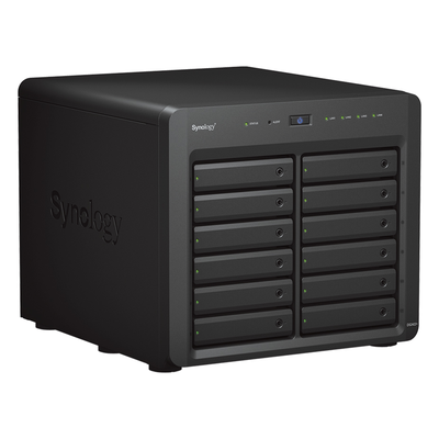 NAS de Escritorio / 12 Bahías / Expansible a 24 / AMD Ryzen Quad-Core 2.2 GHz / DDR4 ECC 32 GB / Caché NVMe / 10-25GbE / 2100 MB/s Lectura