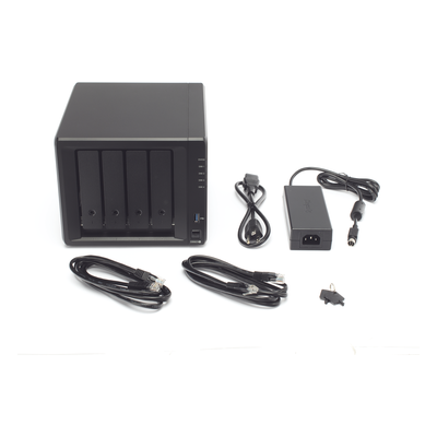 Servidor NAS de 4 Bahías (Expandible a 9 Bahías) / Hasta 162 TB / Servicio Nube Gratis (P2P) / Administración Remota y Respaldo Programado